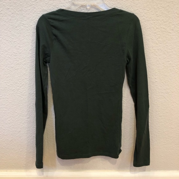 Forest Green Long Sleeve V-Neck - Picture 2 of 4